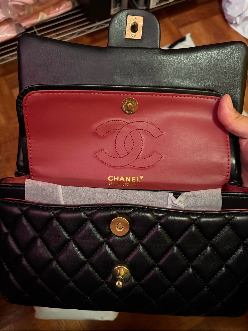 CHANEL Black Quilted Leather Shoulder Bag with Gold Hardware - Picture 4 of 4